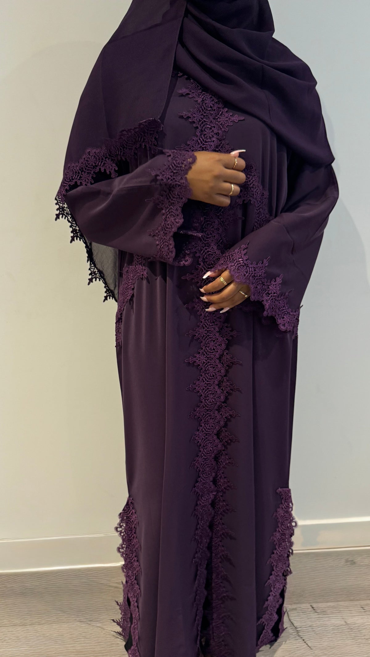Lace Abaya in Midnight Berry